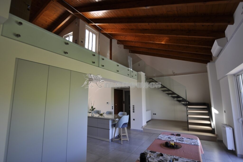 ΕΣΩΤΕΡΙΚΕΣ ΣΚΑΛΕΣ  G-0252