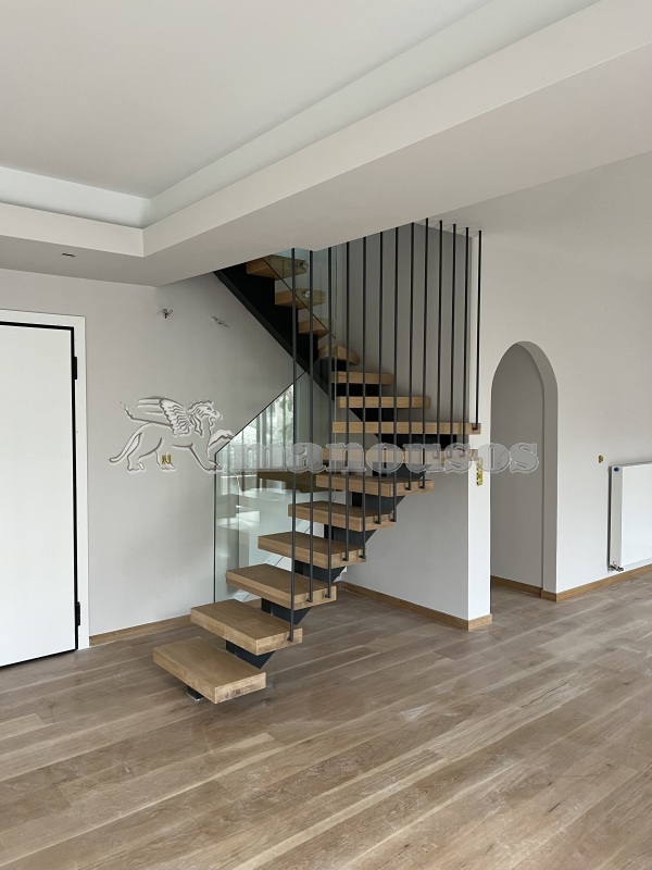 ΕΣΩΤΕΡΙΚΗ ΣΚΑΛΑ  T-0547