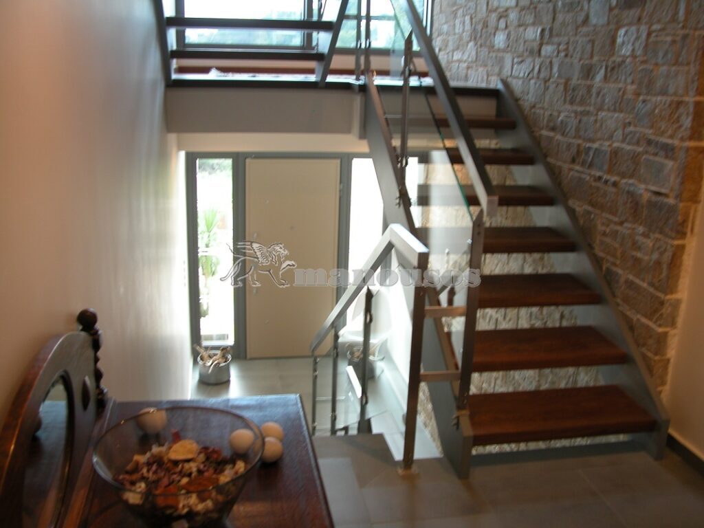 ΕΣΩΤΕΡΙΚΕΣ ΣΚΑΛΕΣ  Τ-0169