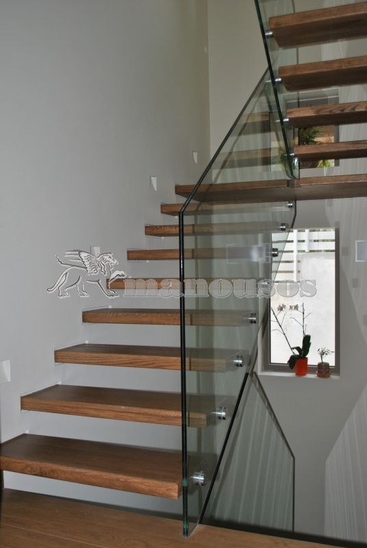 ΞΥΛΙΝΑ ΣΚΑΛΙΑ  Τ-0217